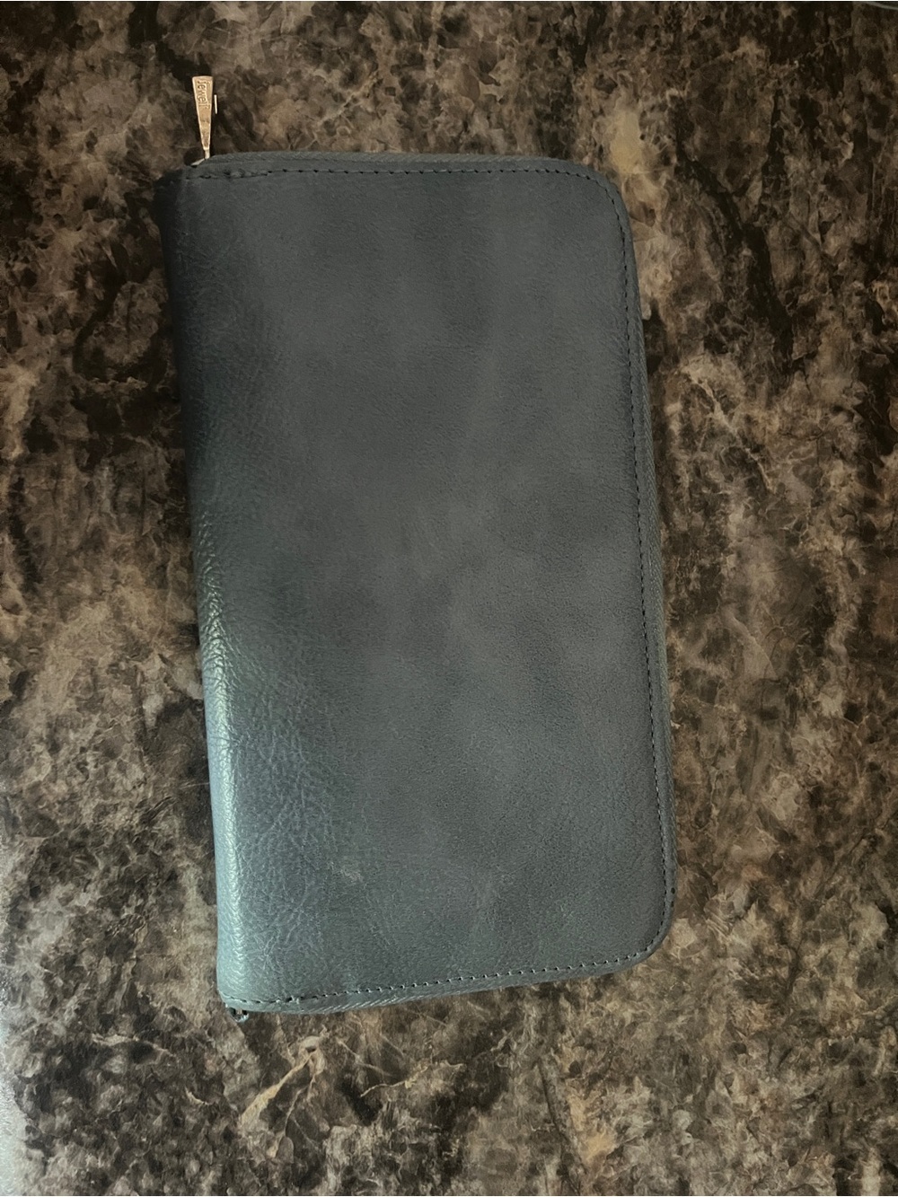 Thirty -one blue Zip-Around Travel Wallet